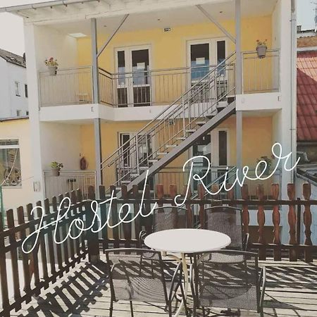 Hostel River Плзень Екстер'єр фото